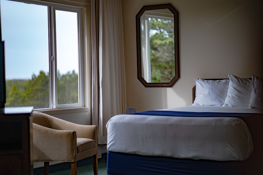 Chateau Westport Resort 24/63