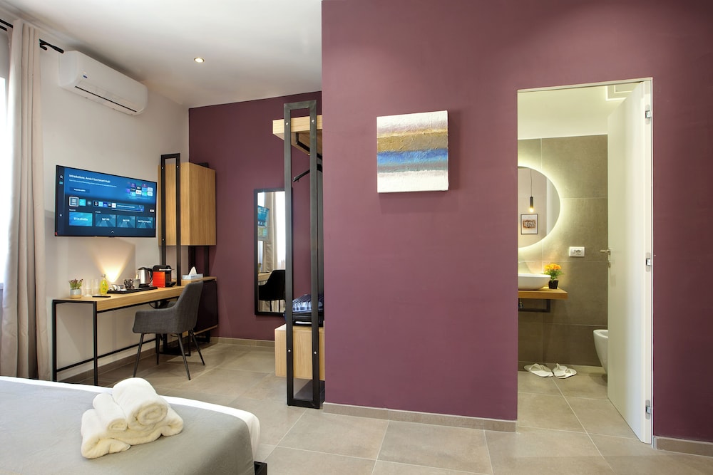 Mare Fuori Rooms 22/23