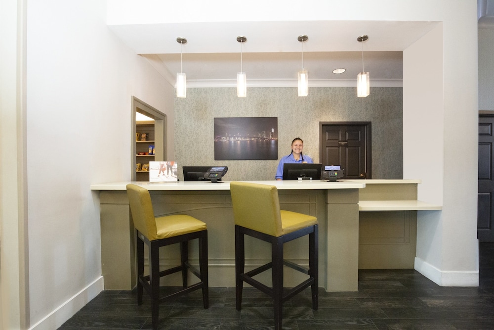 Staybridge Suites Miami Doral Area 46/55