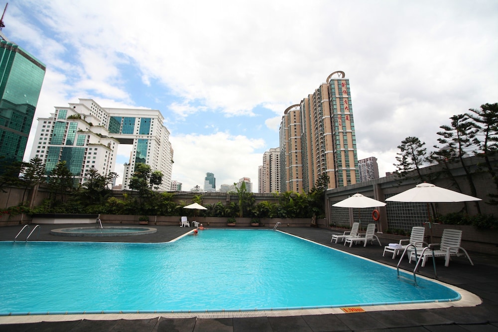 Century Plaza 43/48