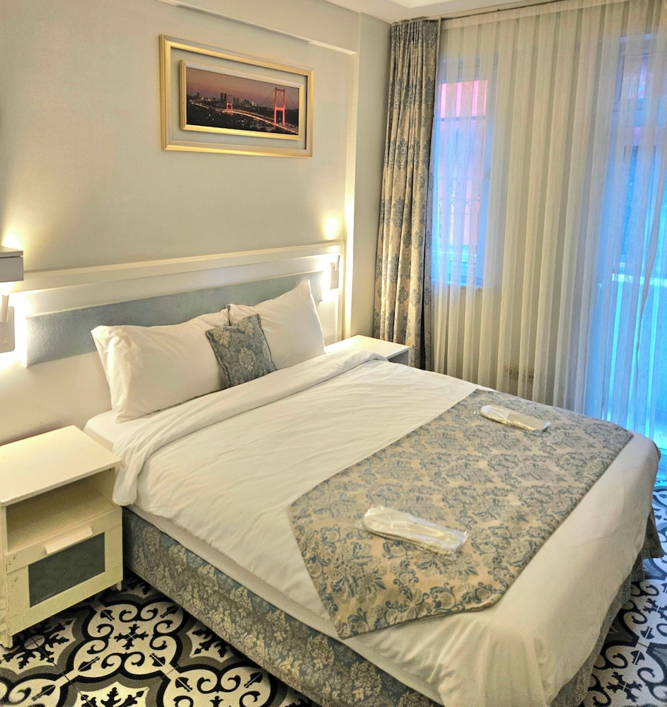 SUPERIOR, DOUBLE BED