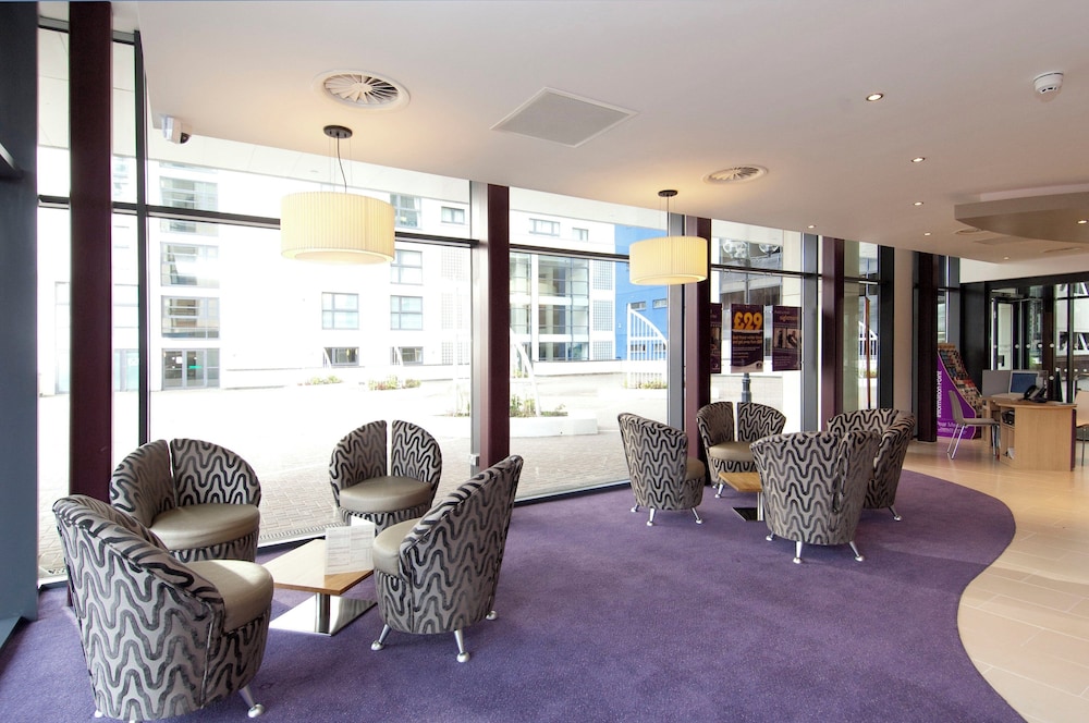 Premier Inn Cardiff City Centre Queen Street 34/60