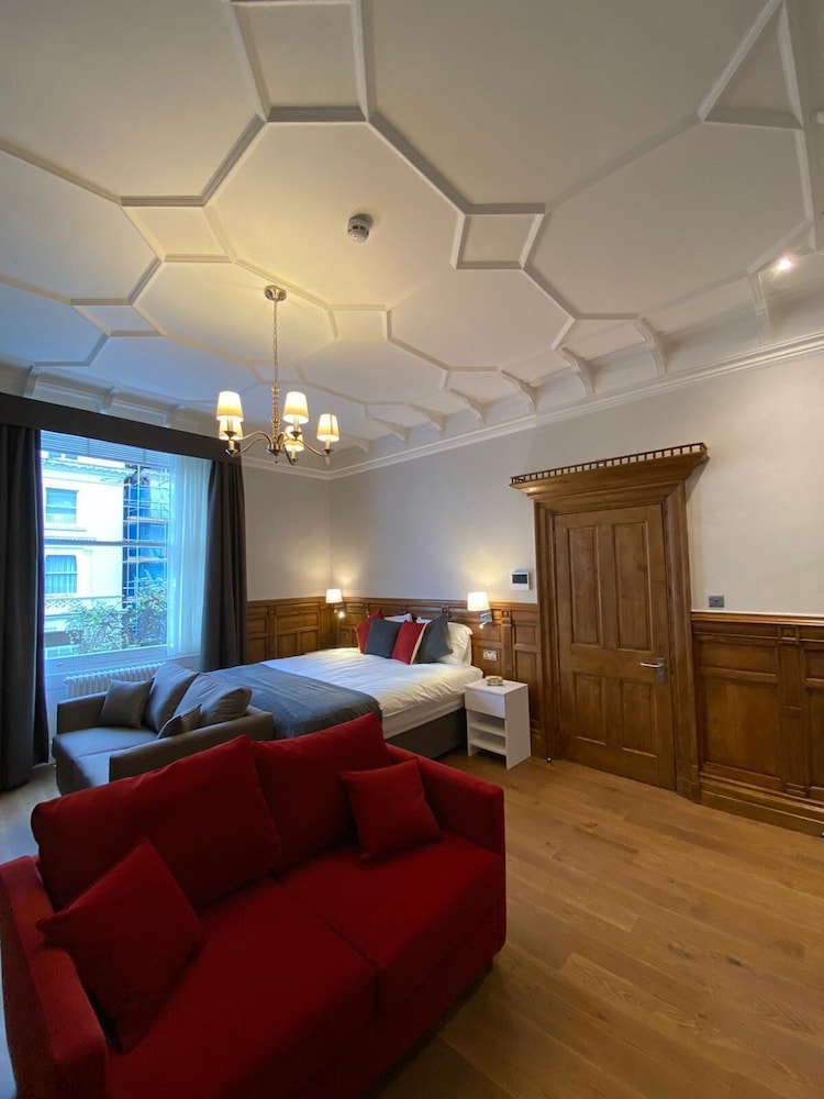 Notting Hill House 41/61