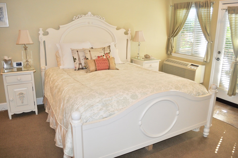 Cayucos Sunset Inn Bed and Breakfast 7/50