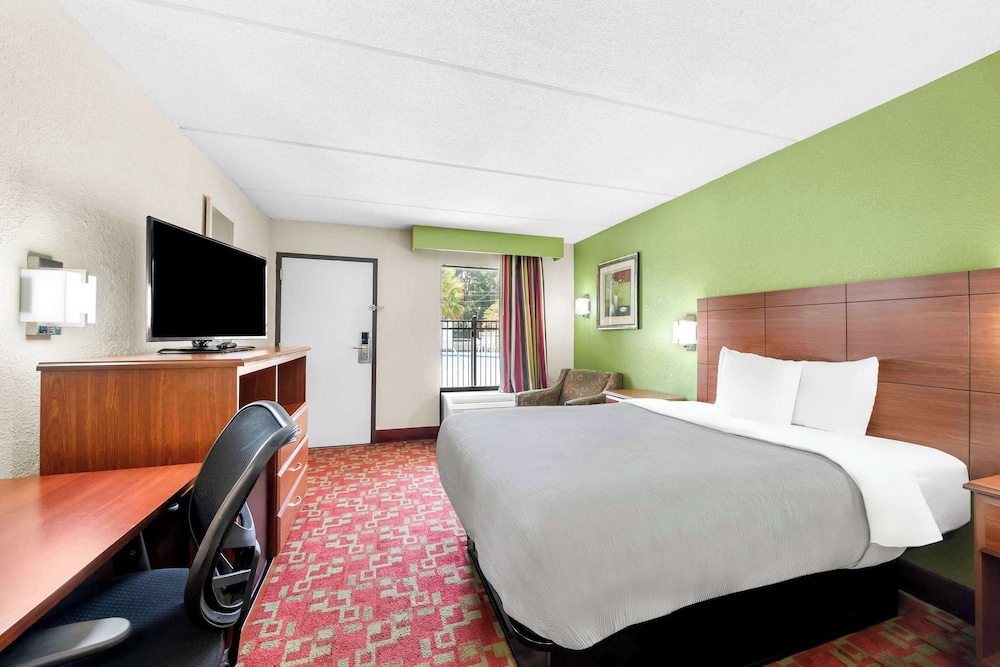 Room, Queen Bed