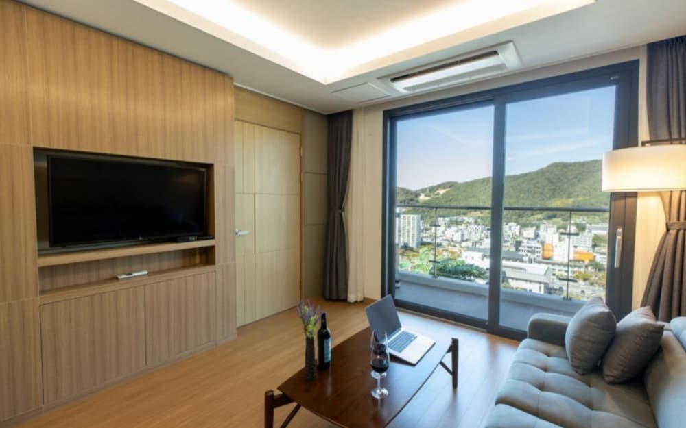 Ramada Plaza by Wyndham Dolsan Yeosu 52/64