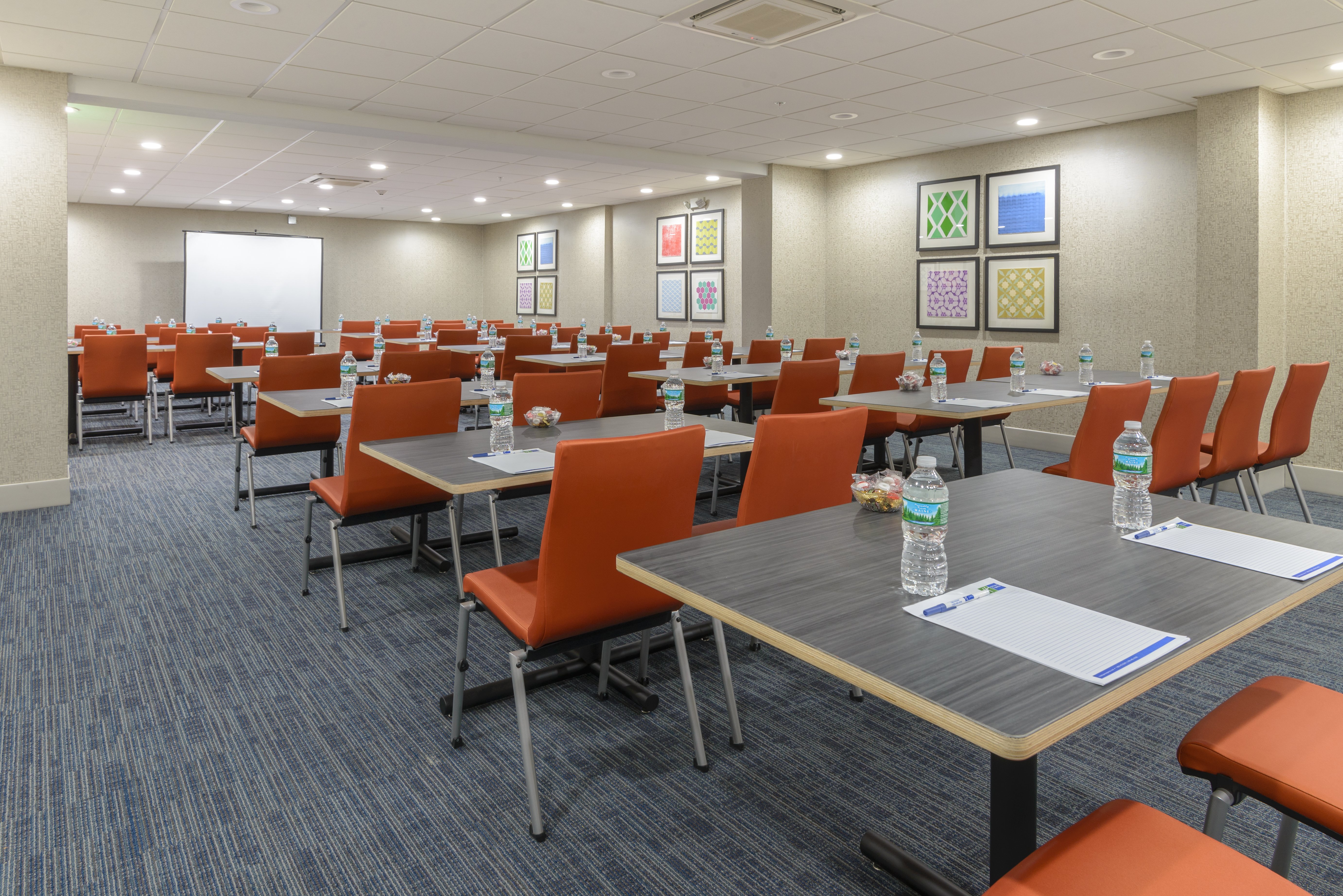 Holiday Inn Express Southington 57/61
