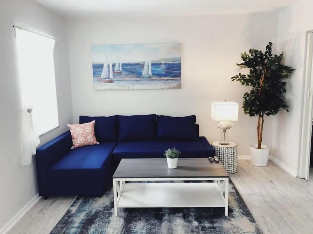Beachside Garden Apartments By Lowkl 26/50