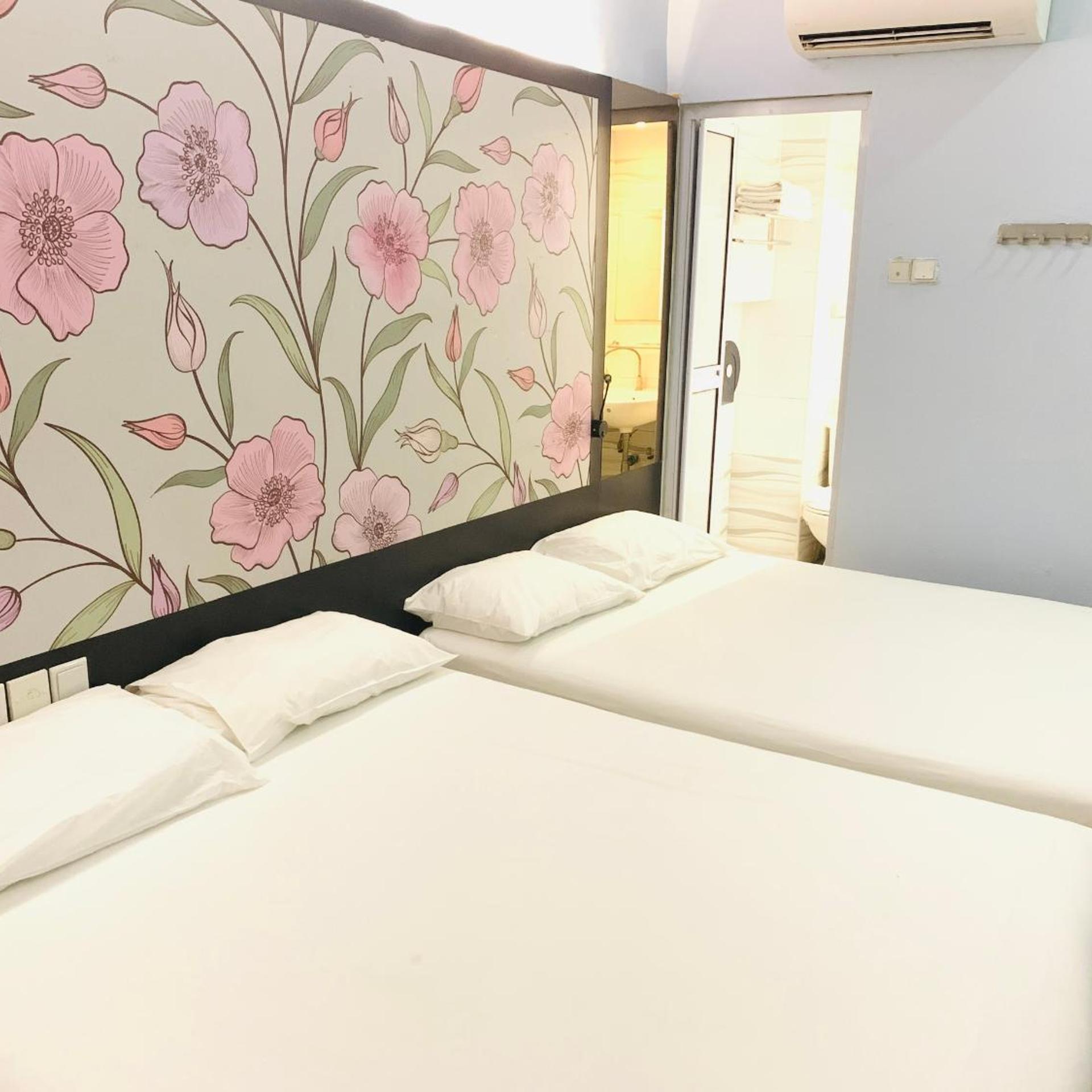 غرفة رباعية، REGIN HOTEL 4/5