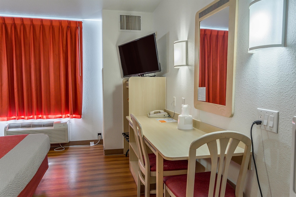 Motel6 Redmond, OR 27/39
