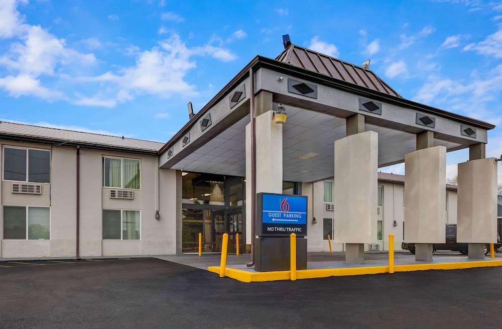 Motel6 Indianapolis, IN 25/33