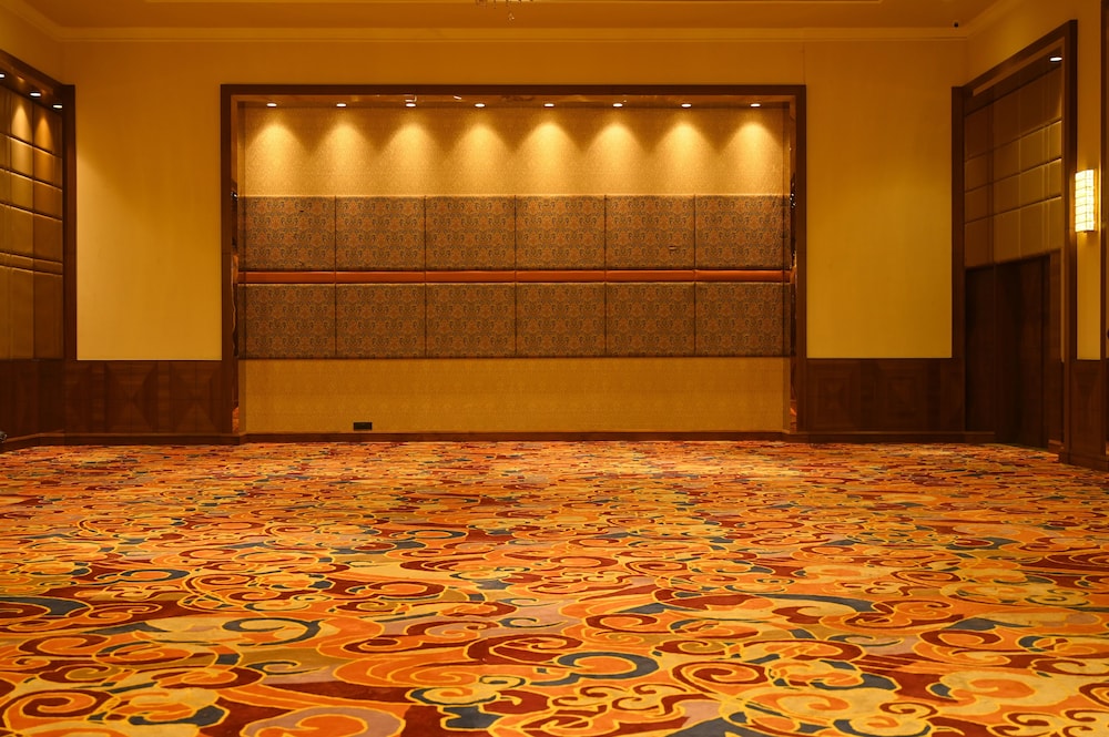 Hotel Pahadi 9/25
