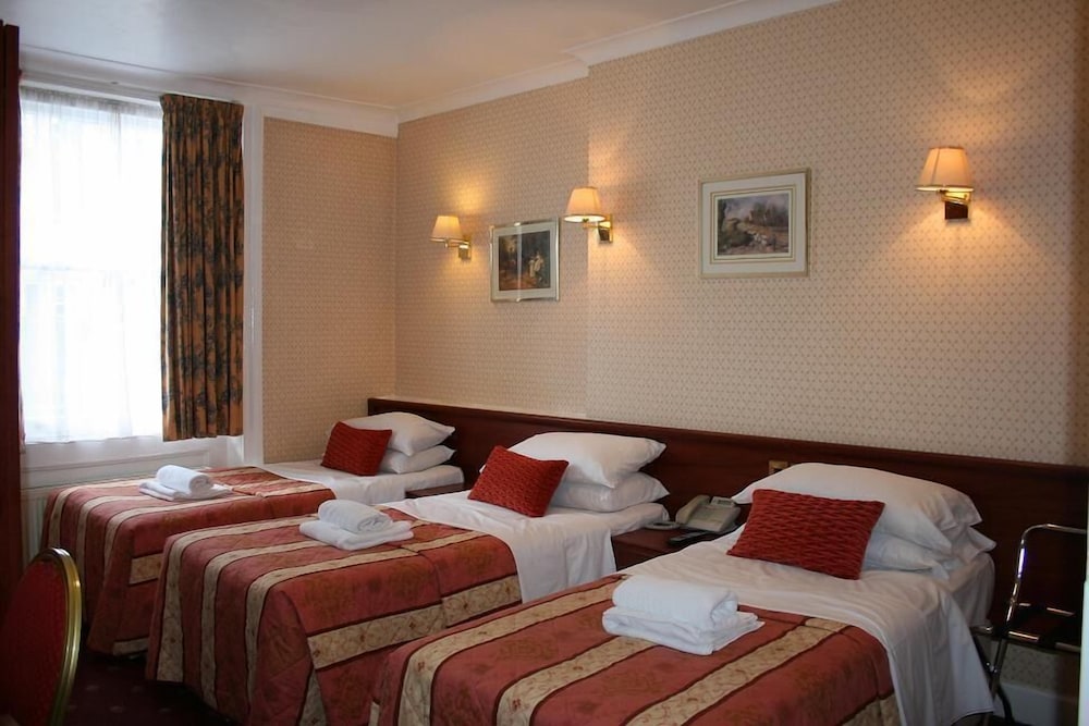 ROOM, TRIPLE