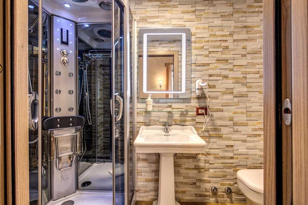 Amici Guesthouse 37/40