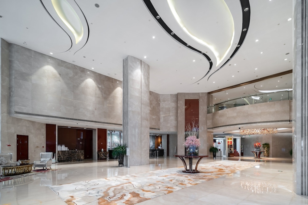 CROWNE PLAZA ZHENJIANG 6/76