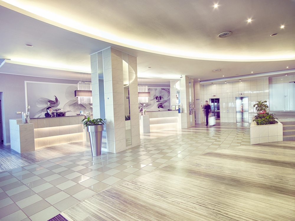 Continental Forum Arad 3/44
