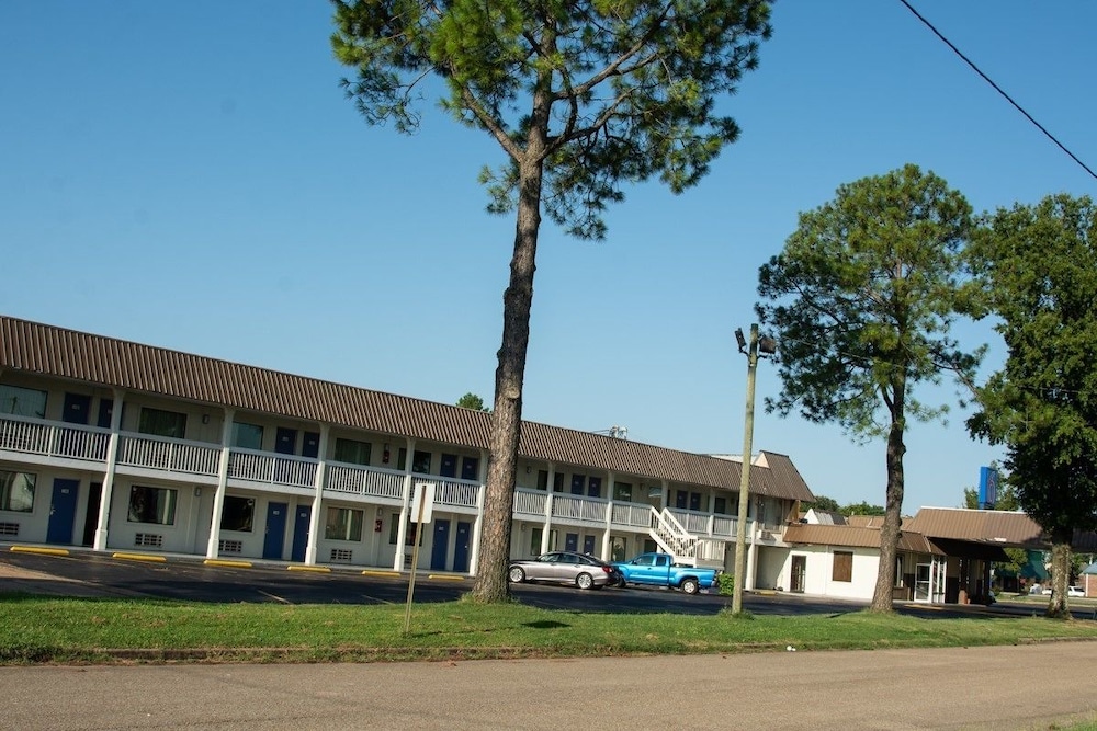 Motel6 Brinkley, AR 51/59