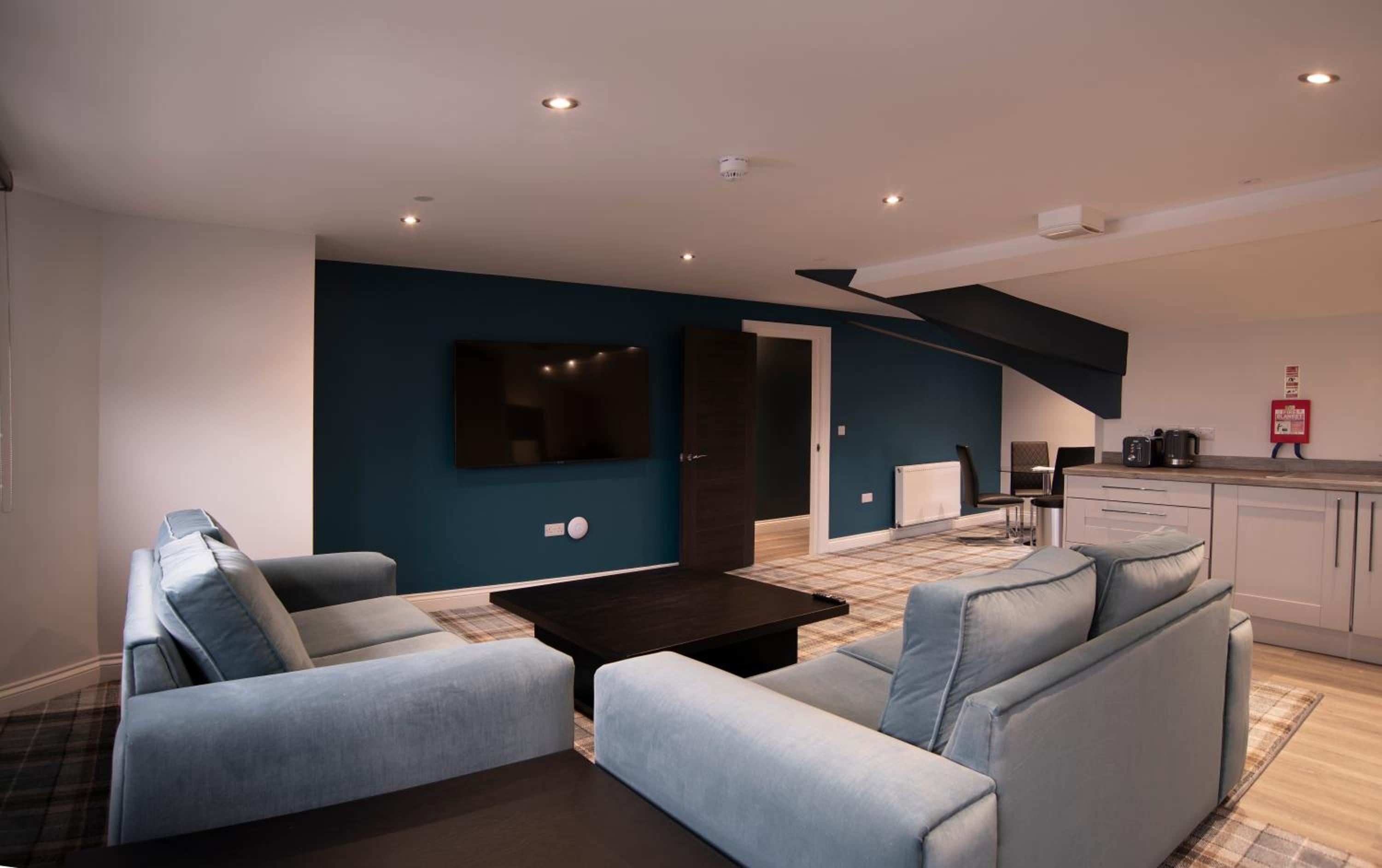 The Castle Collection - 14 Cook Street 13/19