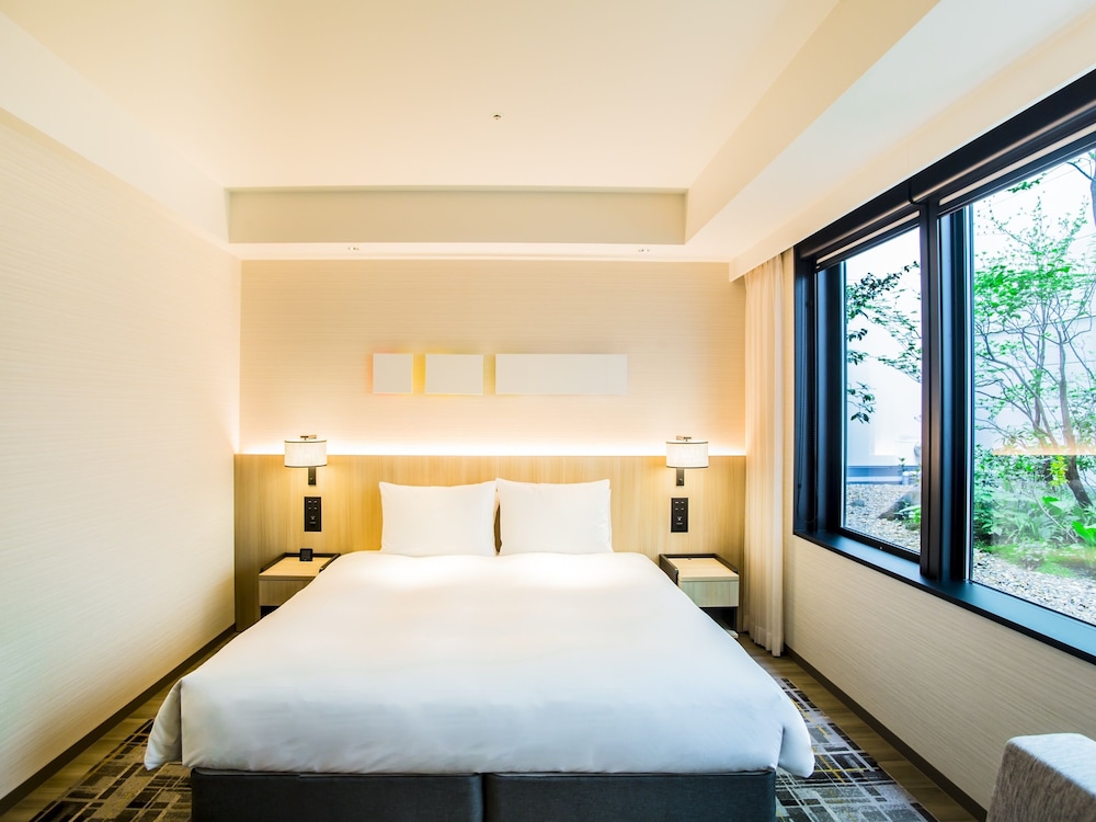 ROOM, KING BED, GARDEN VIEW