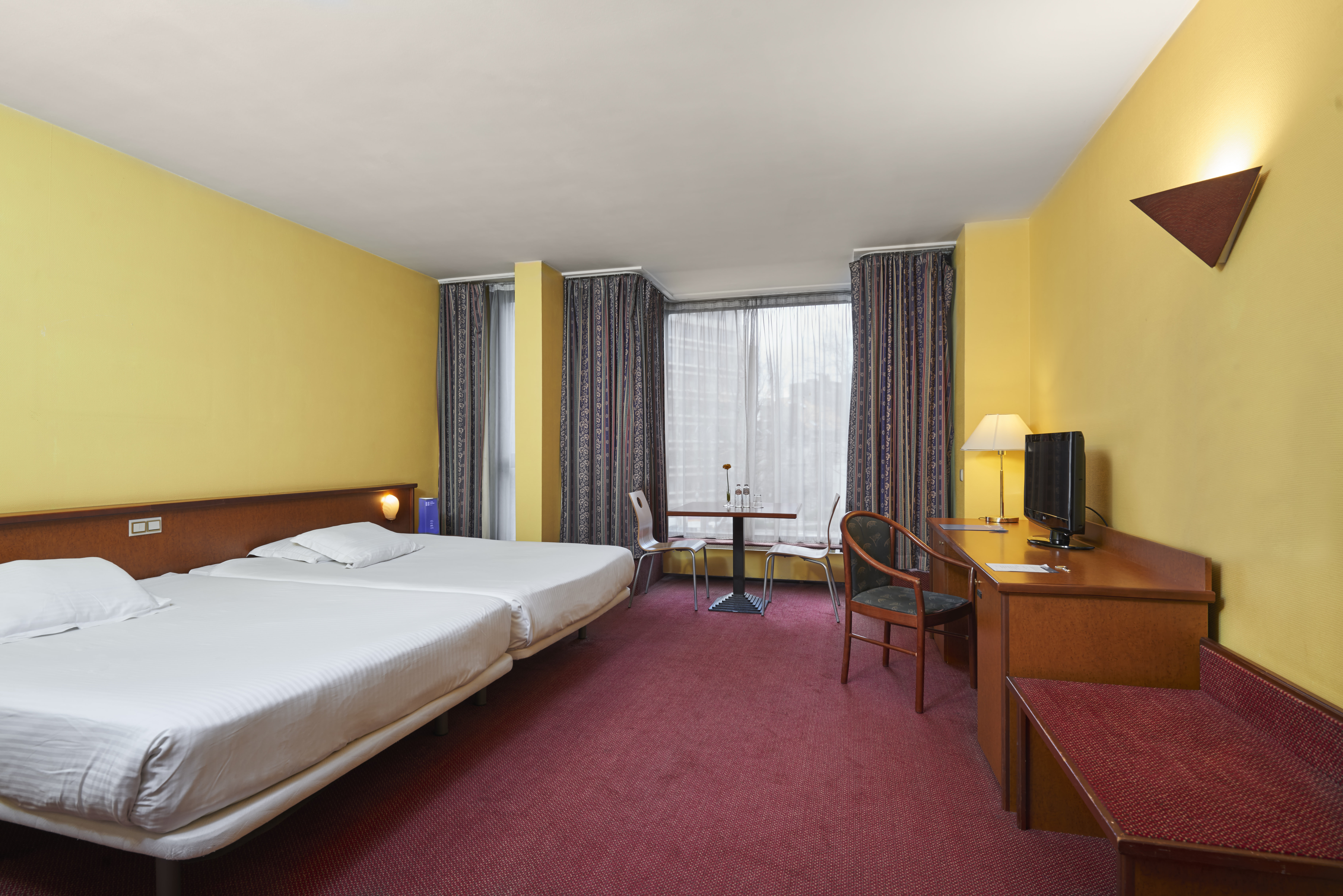 Hotel Brussels 8/22