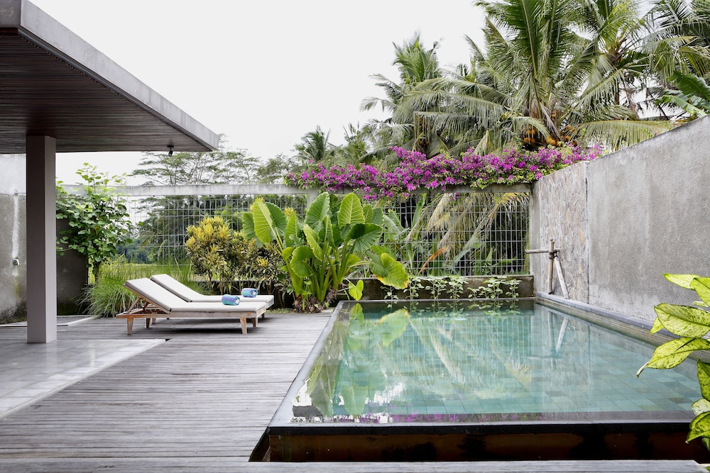 Villa Kayu Lama 45/50