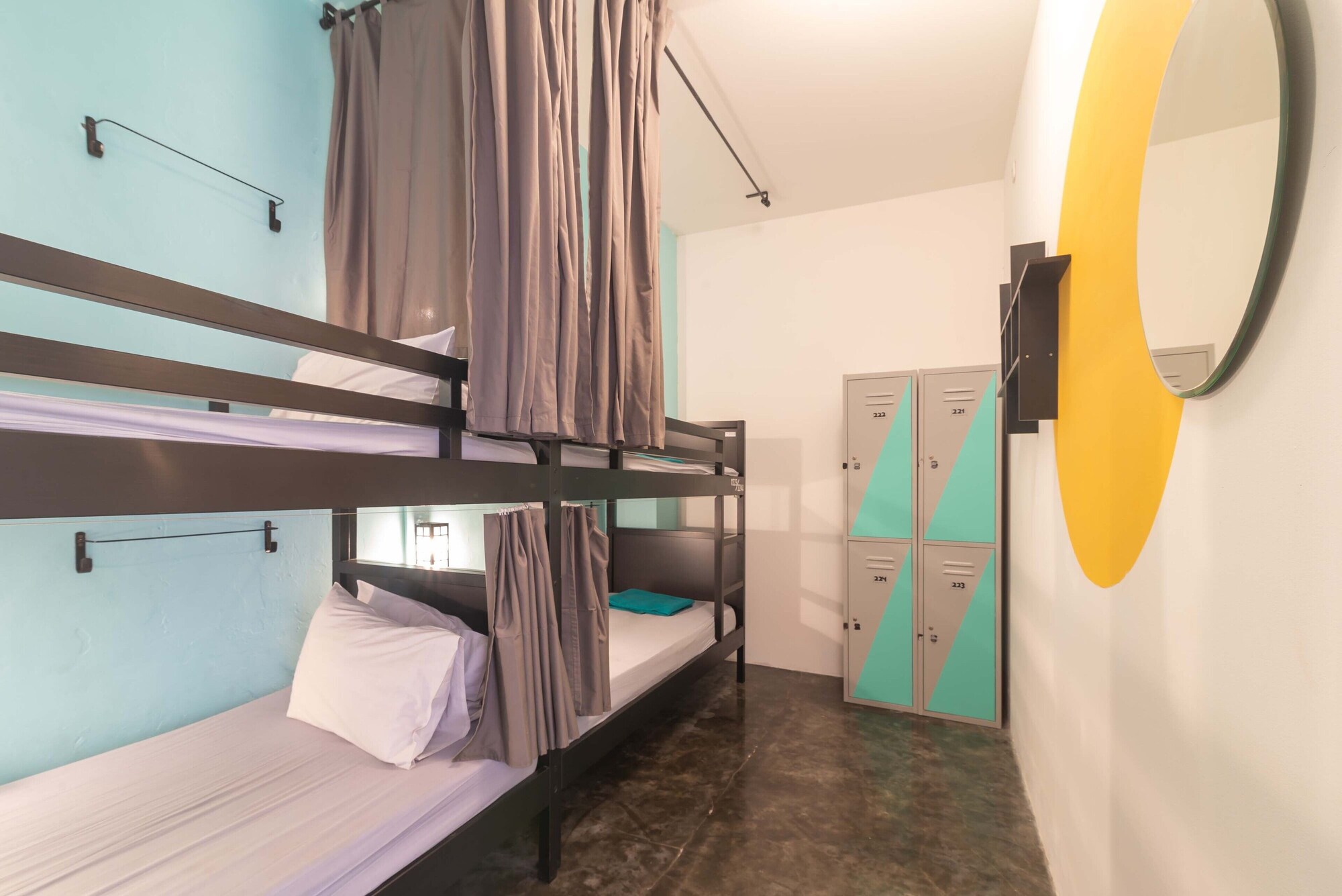 MIXED DORM, COMFORT, MULTIPLE BEDS
