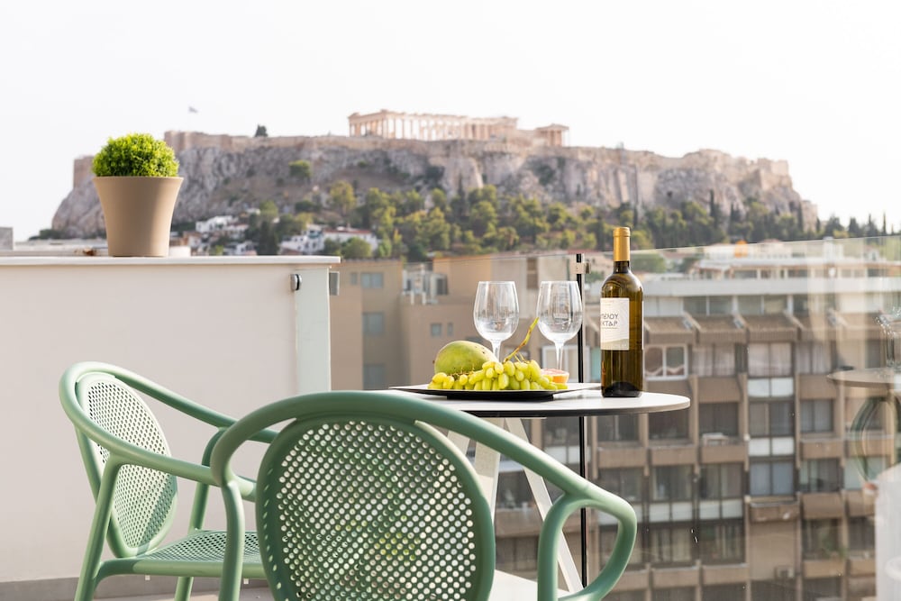 Enattica Suites 40/50