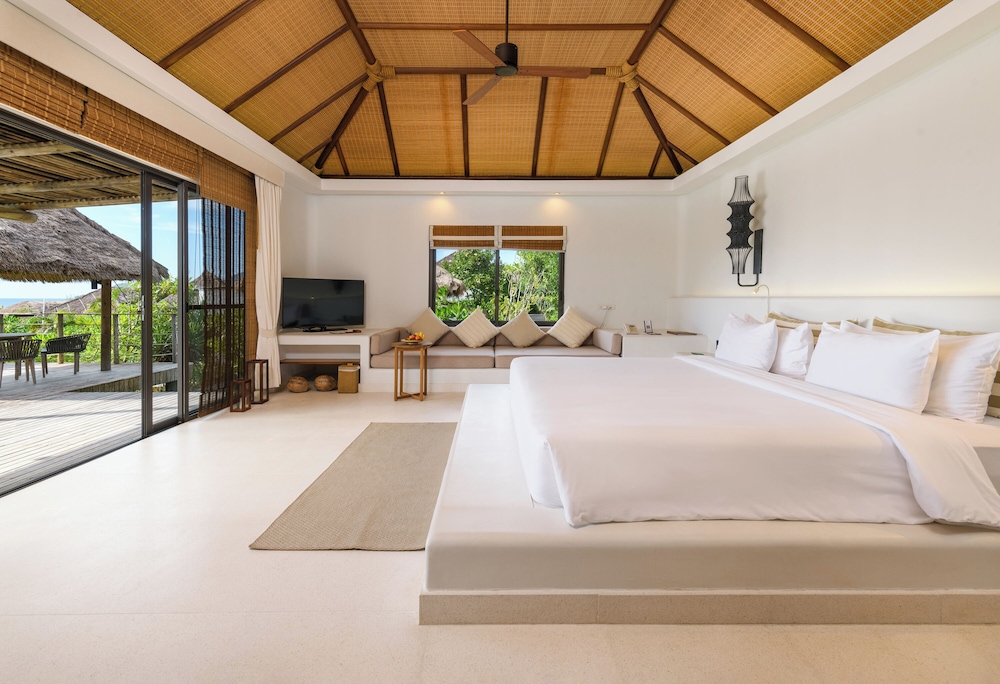 Pool, Villa, King Bed, Ocean View