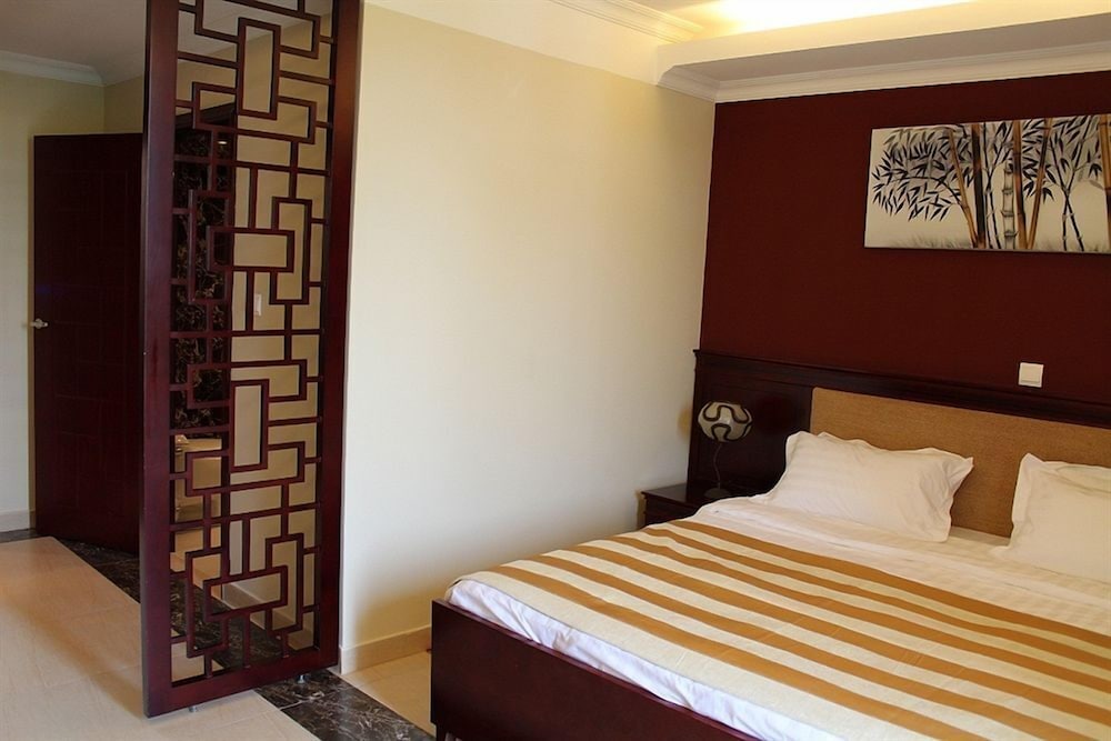 Roca Golf Hotel 10/36