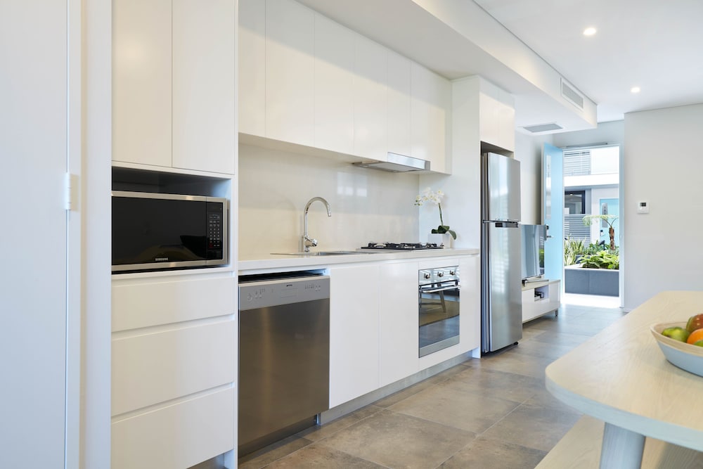 VERIU SUITES CAMPERDOWN 14/54