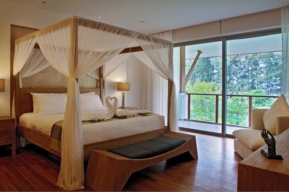 Pearl of Naithon 24/50