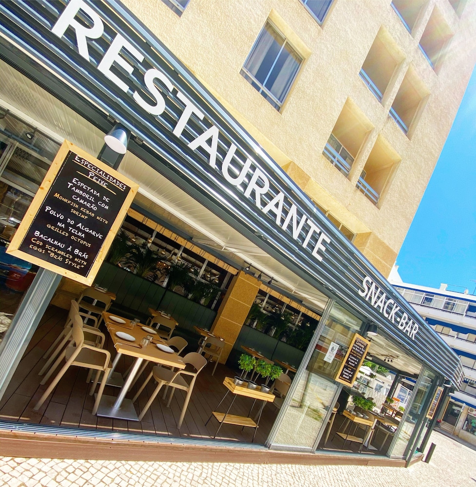 Foz Atlantida Aparthotel in MONTE GORDO