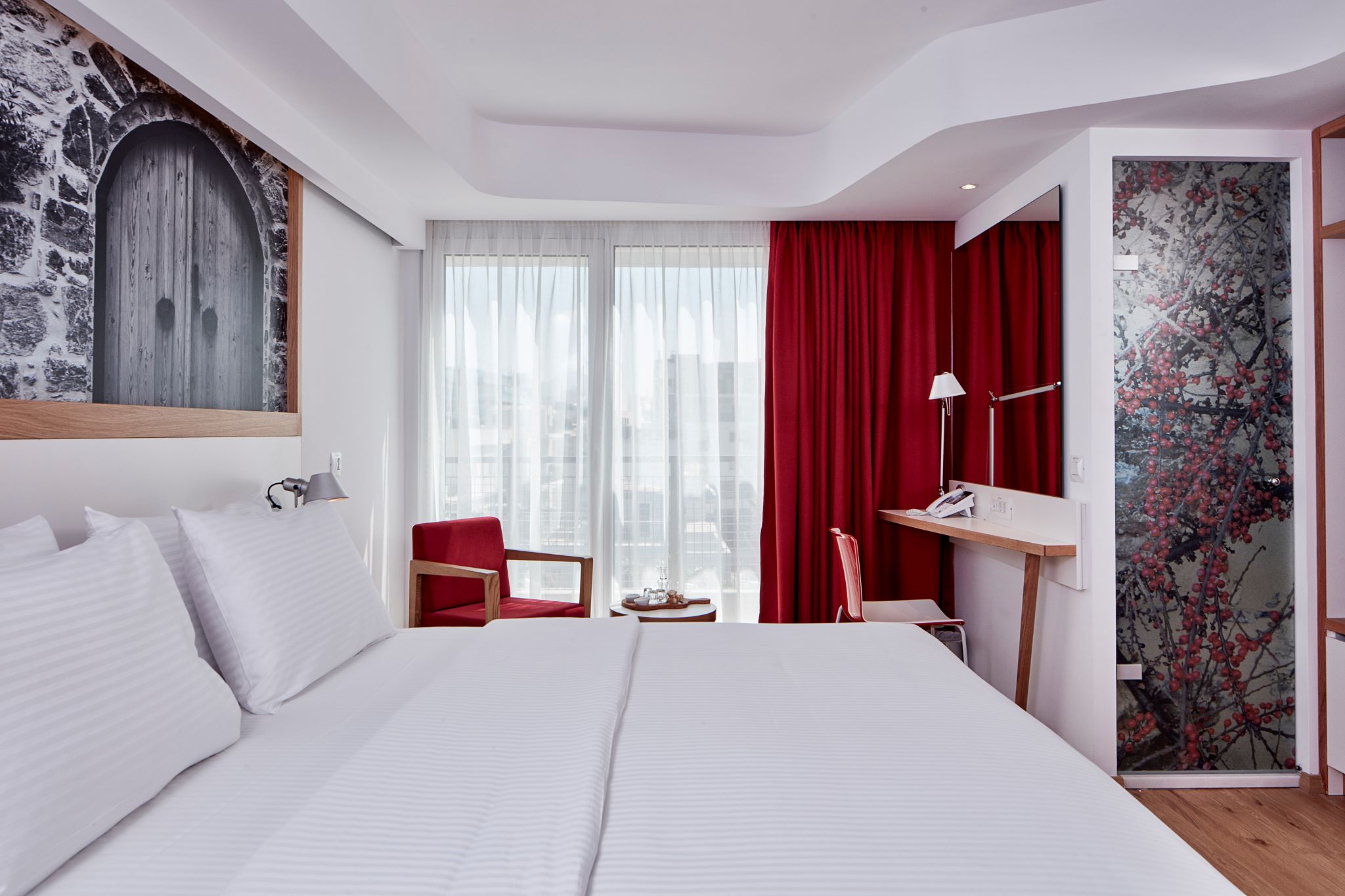 Club, Double or Twin Bed