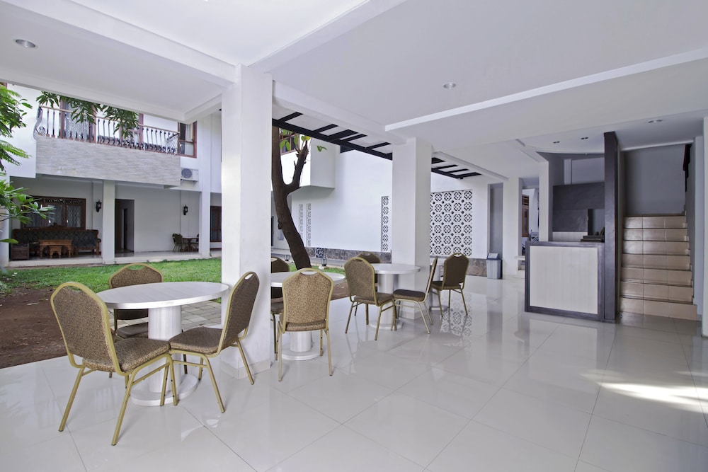 Super OYO Capital O 91140 Ayodya Kebon Jeruk 33/50
