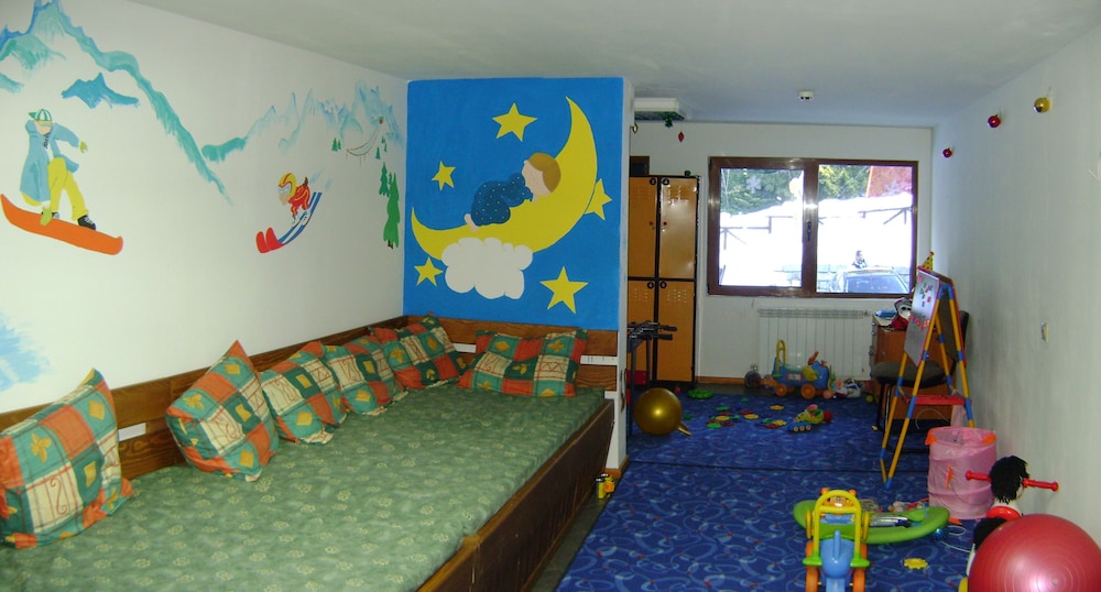 Club Hotel Yanakiev 46/55