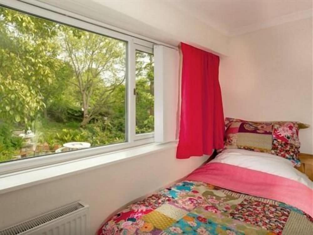 St Anne's B&B 11/45