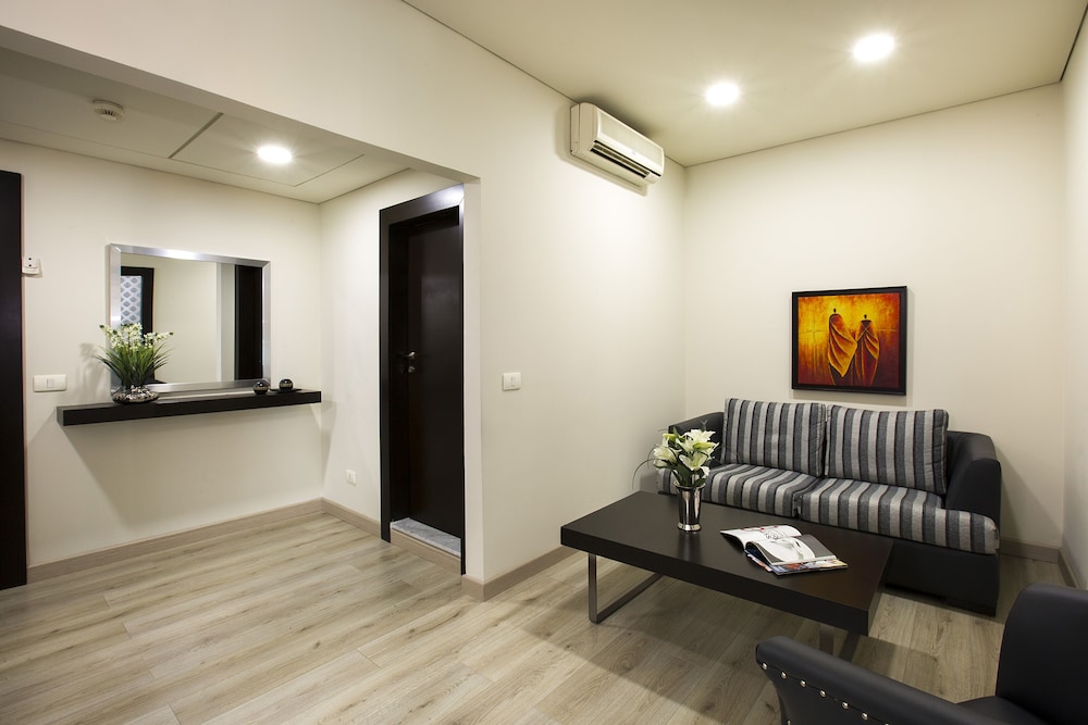 ORIENT QUEEN HOMES 19/49