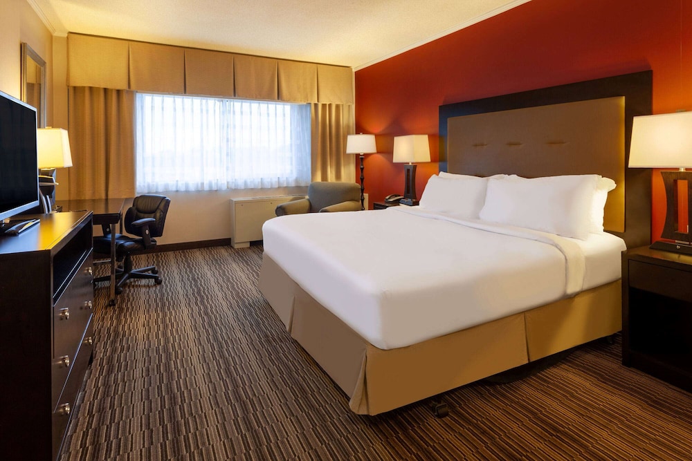 Randolph Hotel Liverpool/Syracuse/Airport West, Trademark 15/63