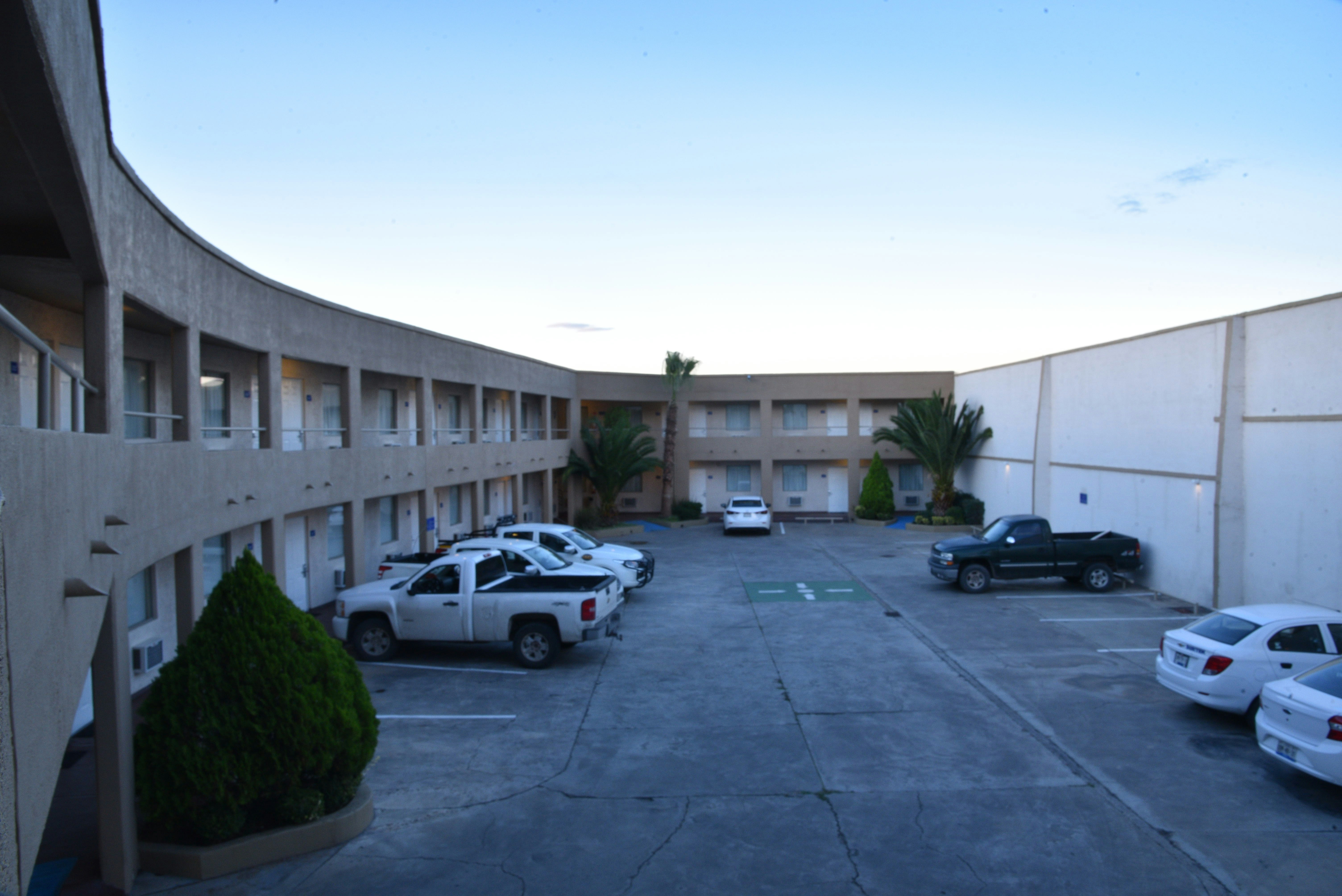 American Inn Hotel Suites Hidalgo Del Parral 42/45