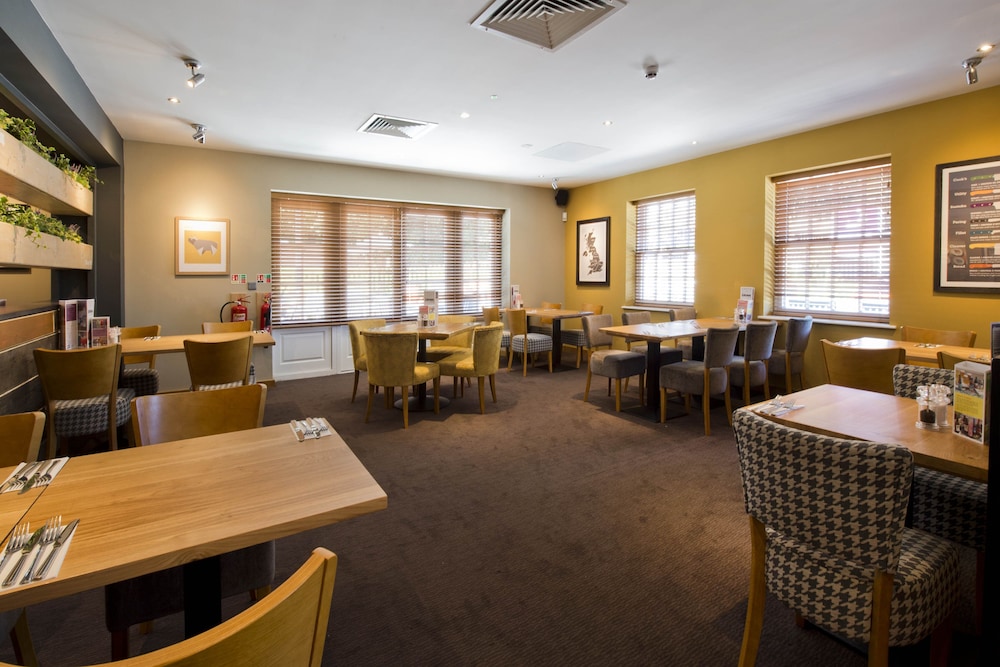 Premier Inn Farnham 36/46