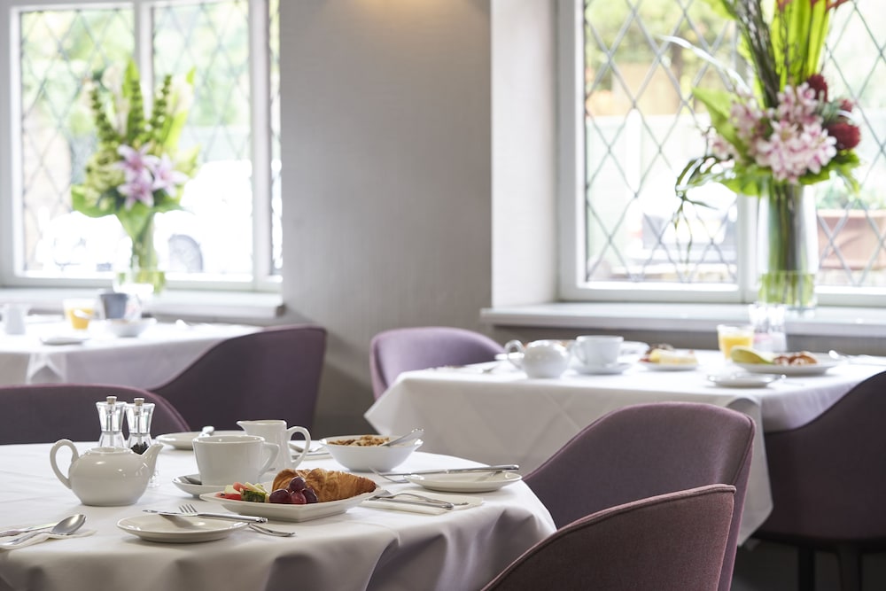 Antoinette Hotel Wimbledon 44/48