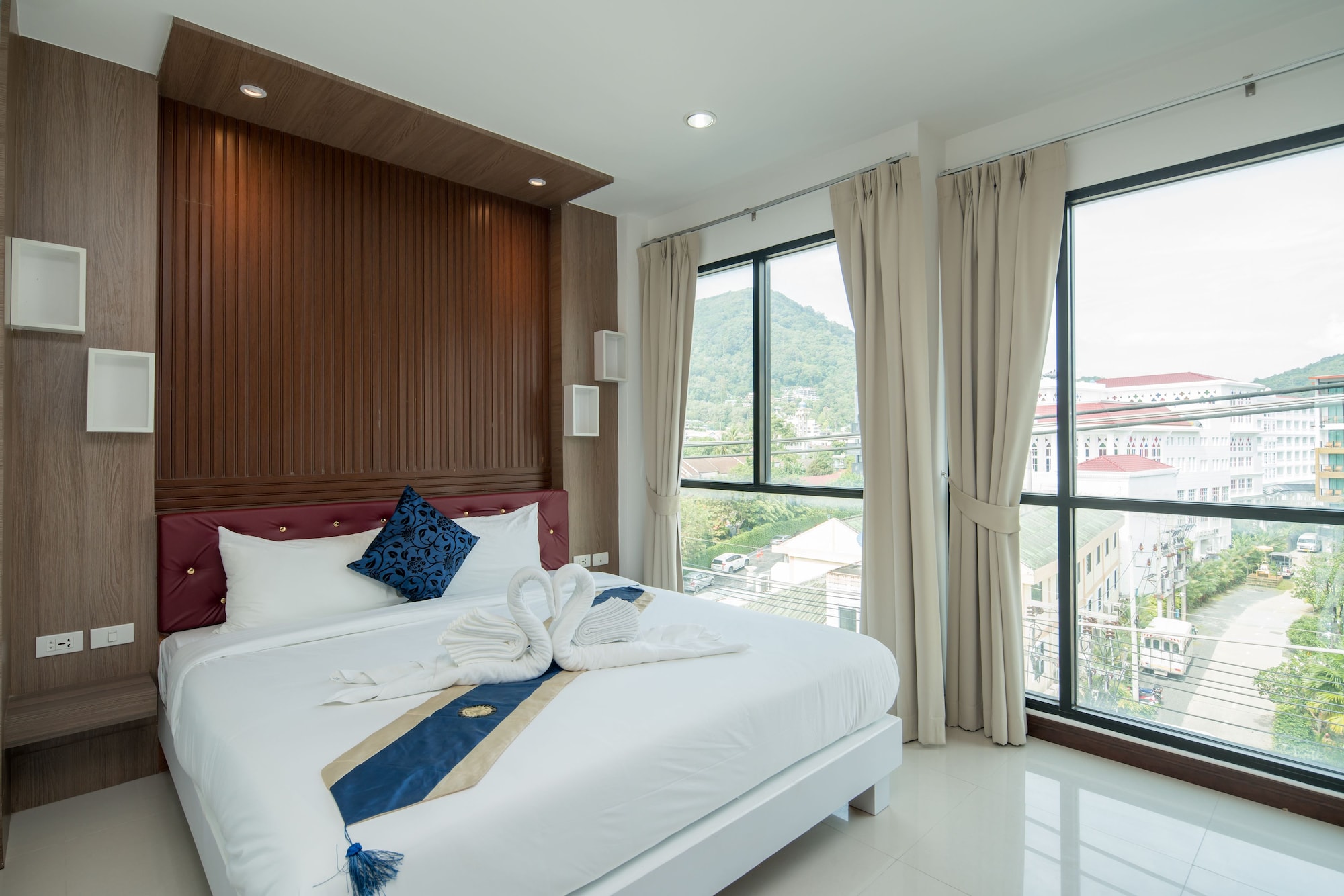 SUPERIOR, DOUBLE BED