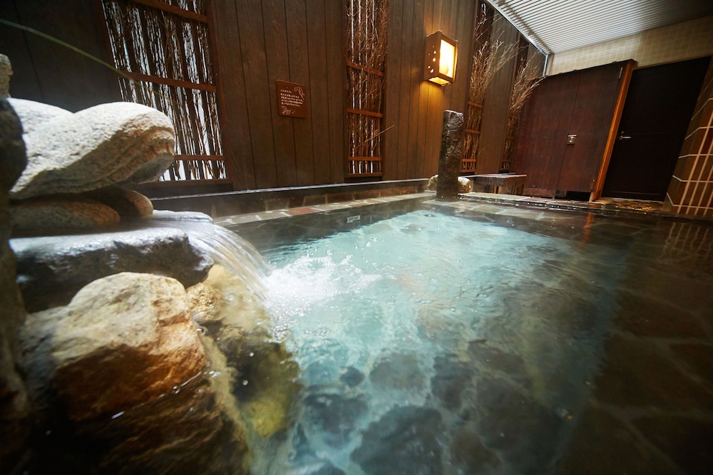 swimming pool spa