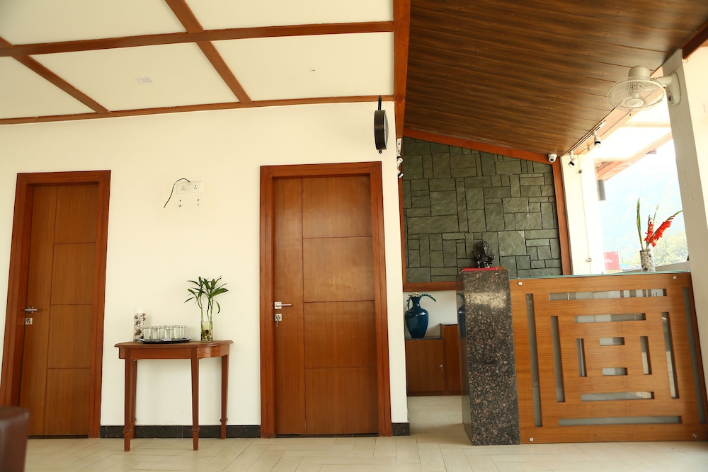 Oyo Rooms Mussoorie Library 6/38