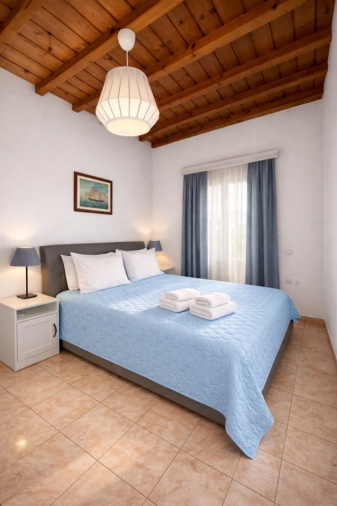 Villa Oceania 12/50