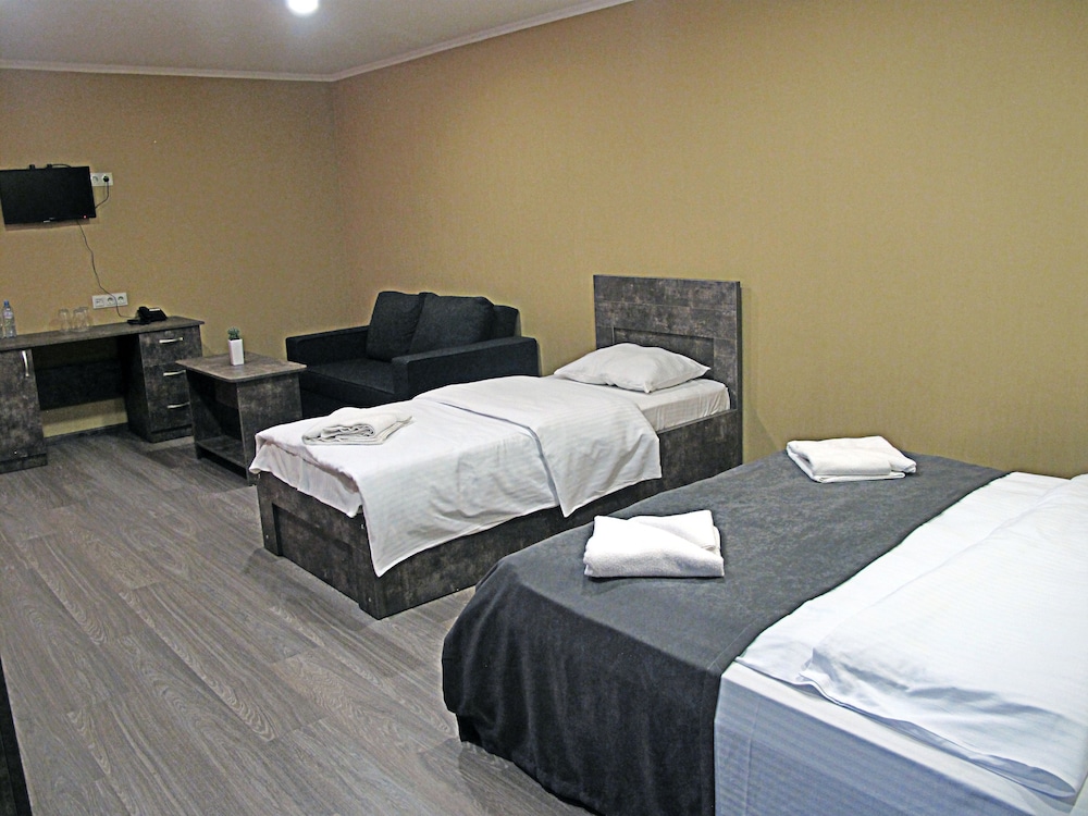 Nabadi Hotel 10/68