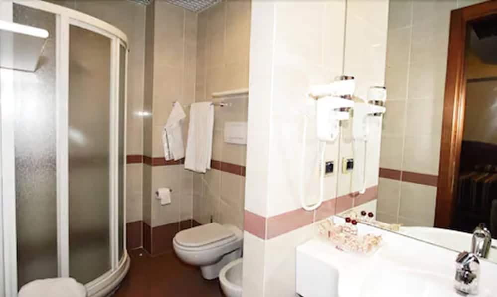 Mokinba Hotel Baviera 22/72