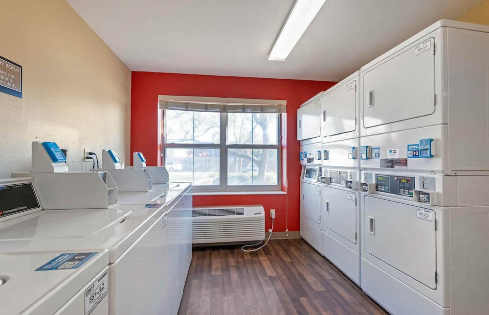 Extended Stay America - Chicago- O'hare - Allstate Arena 24/51