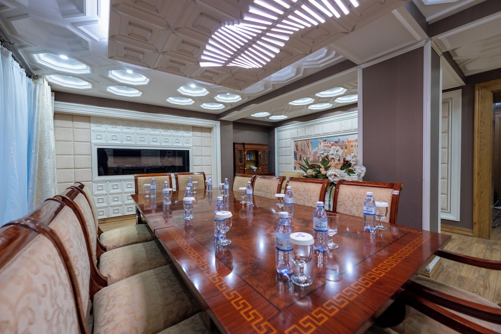 Kazzhol Almaty 42/46