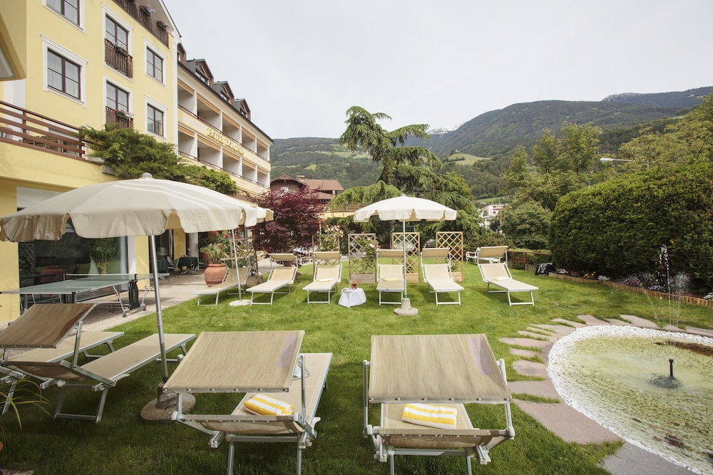 ALPINE CITY WELLNESS HOTEL DOMINIK 55/58